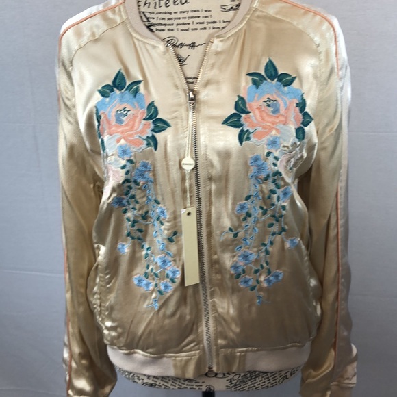 BLANK NYC Ladys Bomber Jacket Size S Blue and Pink Colored Roses Embroidered NWT - Picture 15 of 15